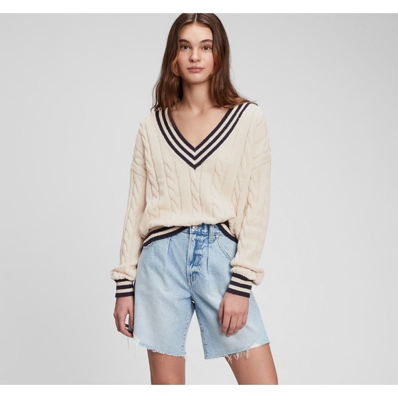 GAP Sweaters - GAP Cream Cable-Knit V-Neck Sweater with Black Trim